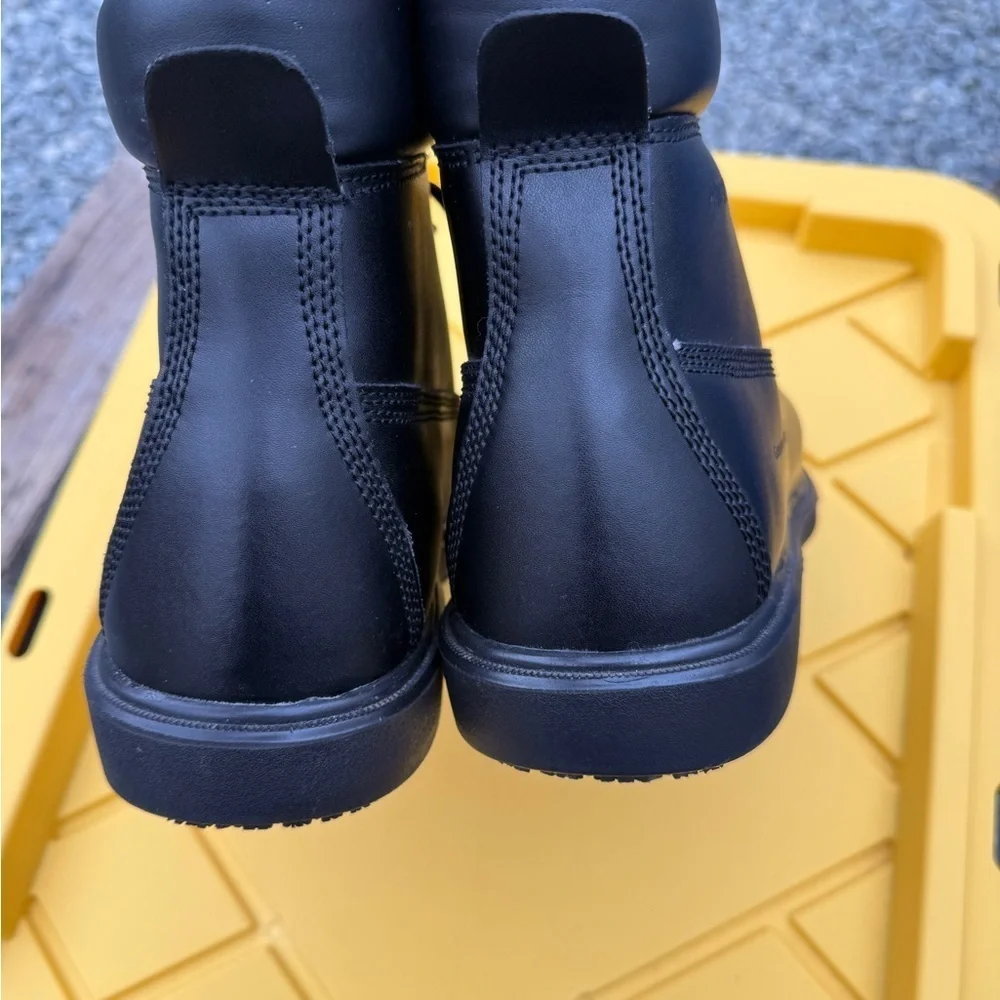 Genuine Grip 7160 Men’s Sz 13  Black Leather Work Boots with Sturdy Soles